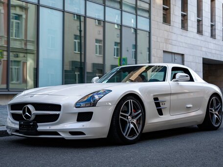 2010 Mercedes-Benz SLS AMG, белый, 30000000 рублей, вид 1