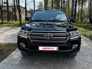 2015 Toyota Land Cruiser 200 Series Рестайлинг 2, чёрный, 6290000 рублей, вид 3