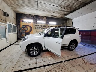 2012 Toyota Land Cruiser Prado 150 Series, белый, 3400000 рублей, вид 4