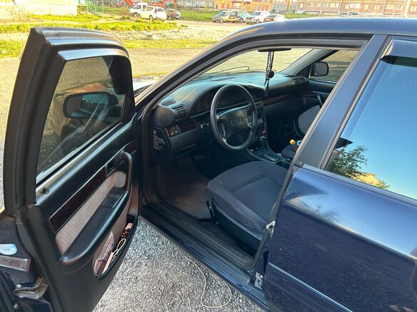 1995 Audi A6 I (C4), синий, 450000 рублей - вид 5