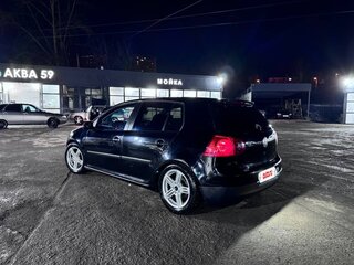 2004 Volkswagen Golf V, чёрный, 580000 рублей, вид 5