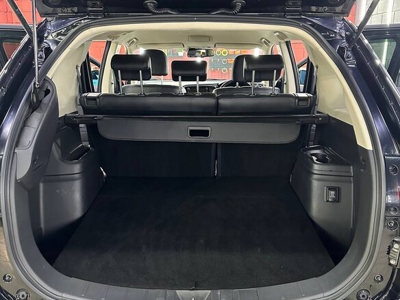 2015 Mitsubishi Outlander PHEV III Рестайлинг 2, чёрный, 2500000 рублей - вид 12