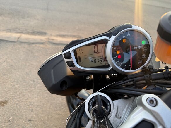 2012 Triumph Speed Triple, чёрный, 695000 рублей - вид 7