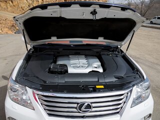 2010 Lexus LX 570 III, белый, 4900000 рублей, вид 4