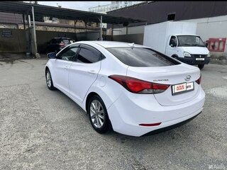 2014 Hyundai Elantra V (MD) Рестайлинг, белый, 1300000 рублей, вид 4