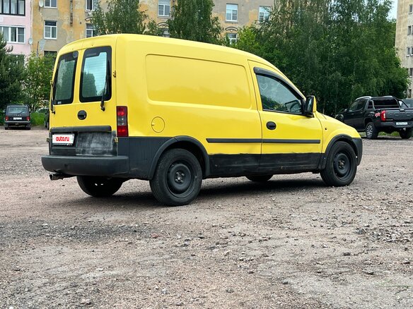 2008 Opel Combo C Рестайлинг, жёлтый, 200000 рублей - вид 4