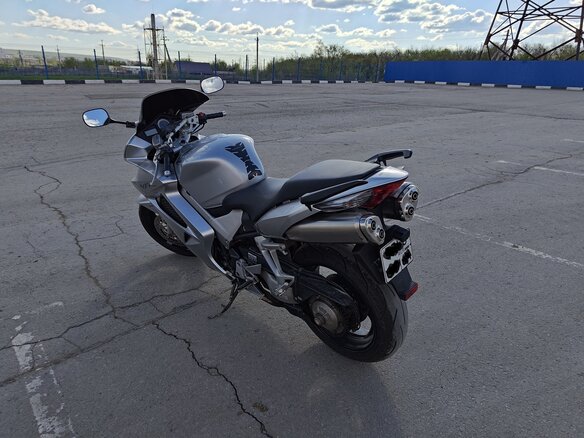 2006 Honda VFR 800, серебристый, 555000 рублей - вид 8