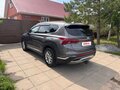 2021 Hyundai Santa Fe IV Рестайлинг, серый, 3029000 рублей - вид 4