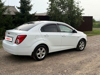 2013 Chevrolet Aveo II, белый, 750000 рублей, вид 4