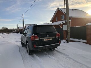 2013 Toyota Land Cruiser 200 Series Рестайлинг 1, чёрный, 3000000 рублей, вид 3