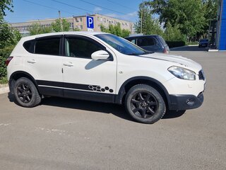 2013 Nissan Qashqai I Рестайлинг, белый, 860000 рублей, вид 2