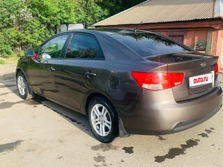 2011 Kia Cerato 5-speed II, золотистый, 650000 рублей, вид 5