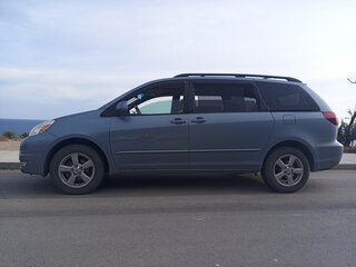 2005 Toyota Sienna II, серый, 1050000 рублей, вид 1