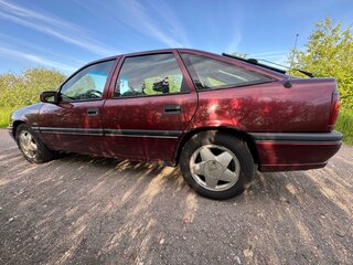 1990 Opel Vectra A, пурпурный, 160000 рублей, вид 4