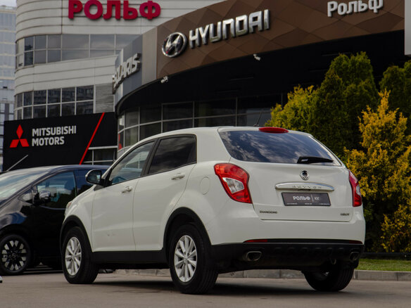 2015 SsangYong Actyon II Рестайлинг, белый - вид 4