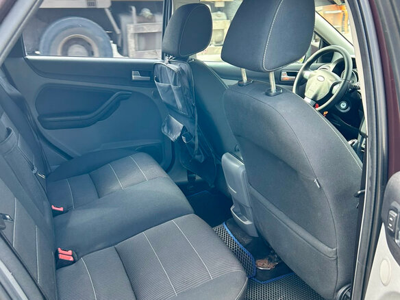 2010 Ford Focus II Рестайлинг, фиолетовый, 690000 рублей - вид 7