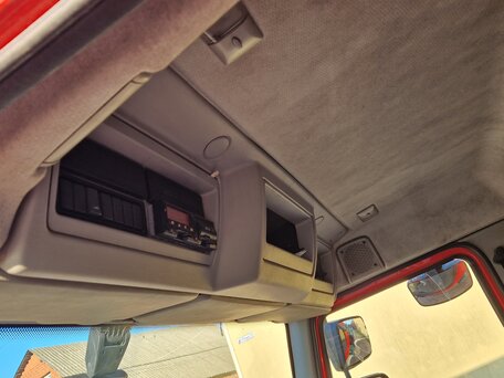 2011 Volvo FL, красный, 5500000 рублей, вид 3