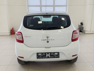 2017 Renault Sandero II, белый, 650000 рублей, вид 5