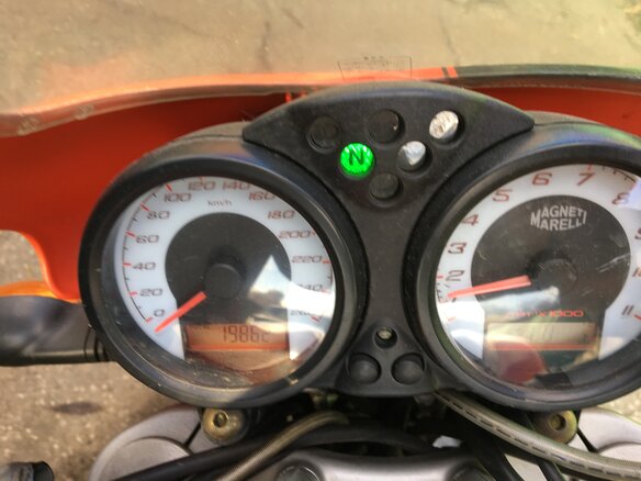2006 Ducati Monster S2R, красный - вид 6