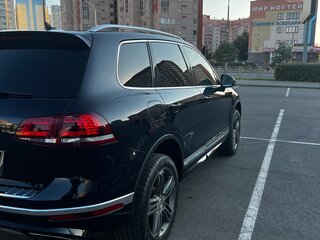 2016 Volkswagen Touareg II Рестайлинг, синий, 4130000 рублей, вид 5