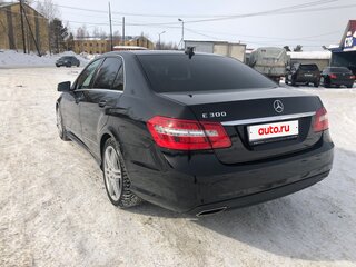 2010 Mercedes-Benz E-Класс 300 IV (W212, S212, C207), чёрный, 1700000 рублей, вид 4