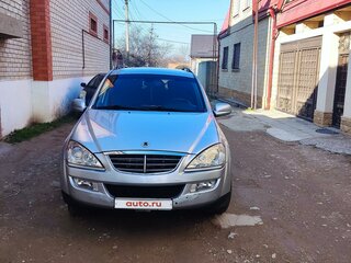 2010 SsangYong Kyron 6-speed I Рестайлинг, серебристый, 600000 рублей, вид 3