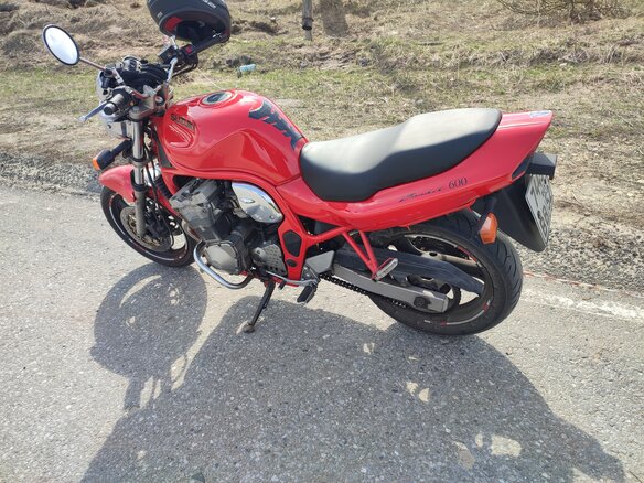 1997 Suzuki Bandit GSF 600, красный, 333333 рублей - вид 5