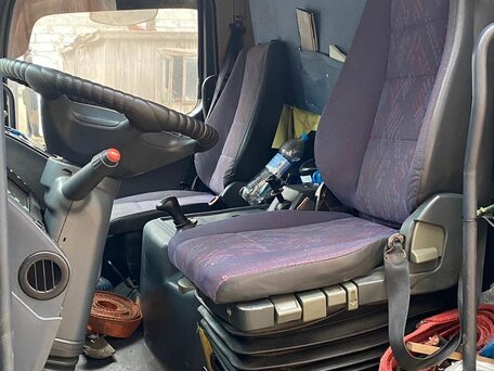 2004 Mercedes-Benz Atego, чёрный, 2300000 рублей, вид 2