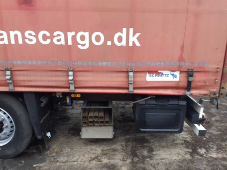 2011 Schmitz Cargobull SCS, красный, 2100000 рублей, вид 2