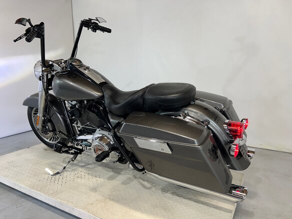 2009 Harley-Davidson Road King, серый, 649000 рублей - вид 8