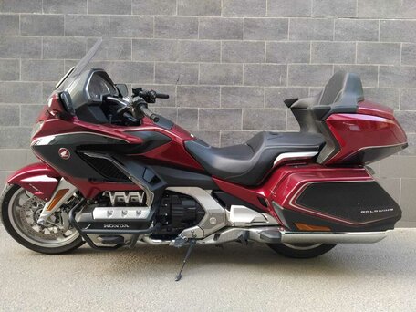 2019 Honda GL 1800 Gold Wing, красный, 2299000 рублей, вид 2