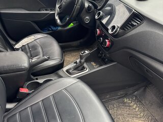 2019 Hyundai Solaris II, белый, 1500000 рублей, вид 5