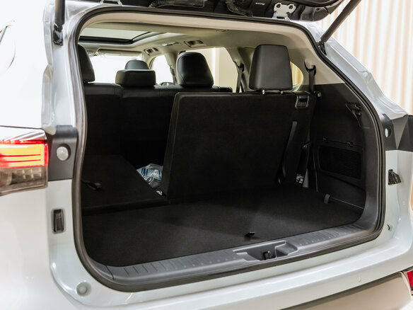 2026 Toyota Highlander IV (XU70), белый - вид 7