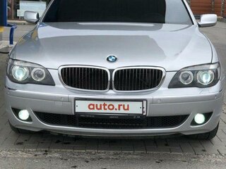 2005 BMW 7 серии 750i IV (E65/E66) Рестайлинг, серебристый, 900000 рублей, вид 4