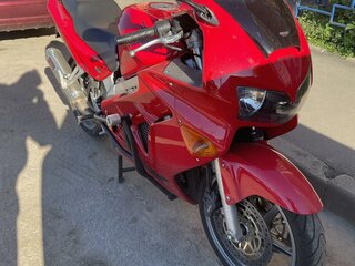 2001 Honda VFR 800, красный, 390000 рублей, вид 2