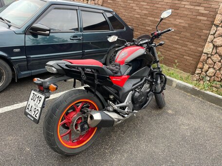 2016 Honda NC 750S, чёрный, 680000 рублей, вид 4