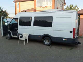 2005 Iveco Daily, белый, 1500000 рублей, вид 1