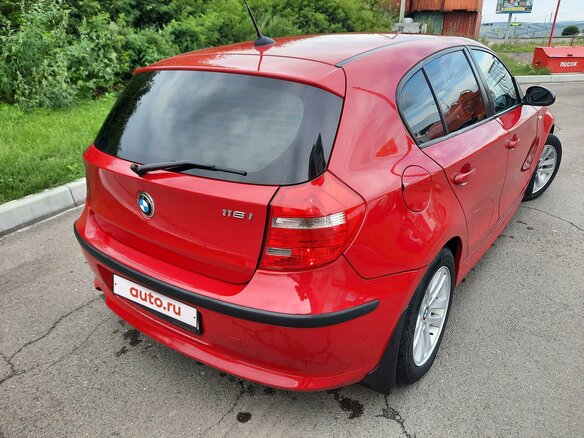 2009 BMW 1 серии 116i I (E81/E82/E87/E88) Рестайлинг, красный, 770000 рублей - вид 3