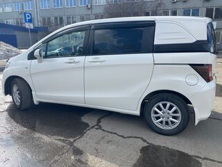 2010 Honda Freed I, белый, 1100000 рублей, вид 4