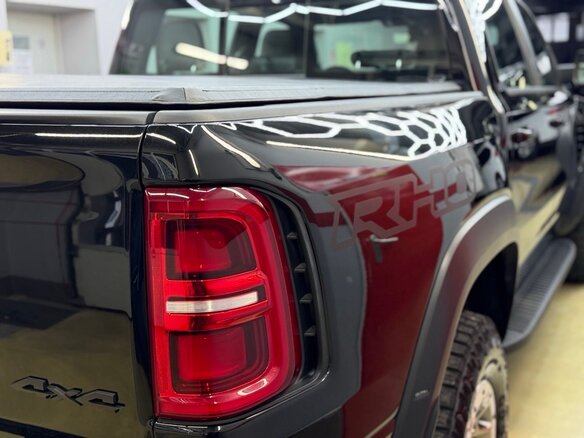 2025 Ram 1500 RHO V Рестайлинг, чёрный - вид 21