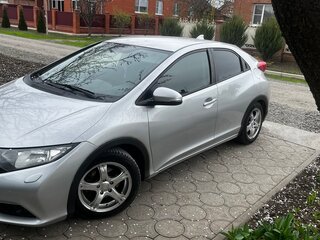 2012 Honda Civic IX, серебристый, 750000 рублей, вид 2