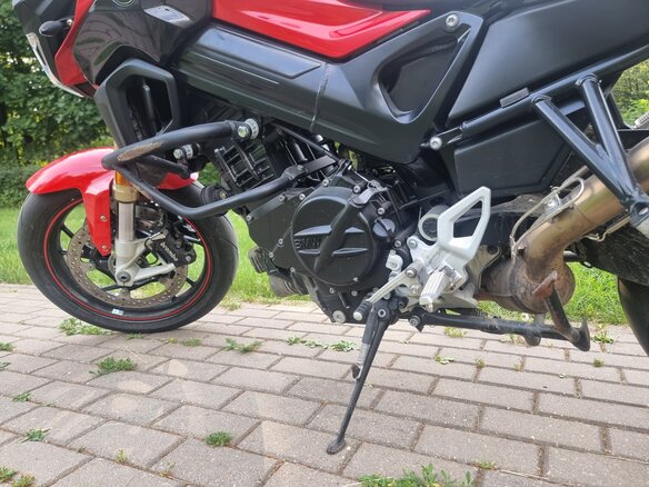 2018 BMW F 800 R, красный, 800000 рублей - вид 7