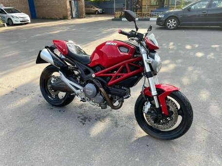 2013 Ducati Monster 696, красный, 500000 рублей, вид 1