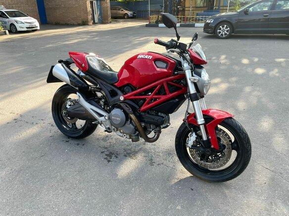 2013 Ducati Monster 696, красный, 500000 рублей