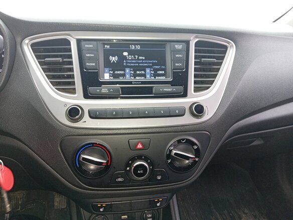 2021 Hyundai Solaris II Рестайлинг, серебристый, 1437000 рублей - вид 23