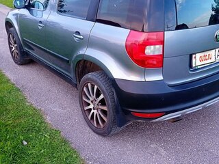 2013 Skoda Yeti I, серый, 730000 рублей, вид 5