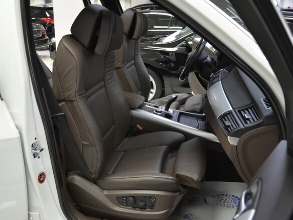 2008 BMW X5 4.8i II (E70), белый - вид 10