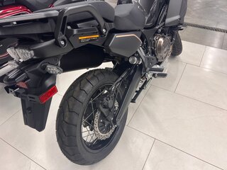 2023 Yamaha XT1200Z Super Tenere, чёрный, 1790000 рублей, вид 4