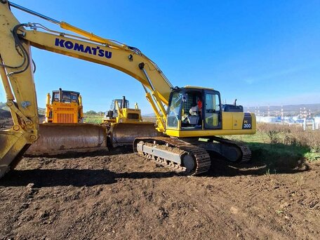 2022 Komatsu PC300, жёлтый, 17000000 рублей, вид 3