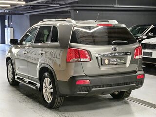 2011 Kia Sorento II, серый, 1550000 рублей, вид 4